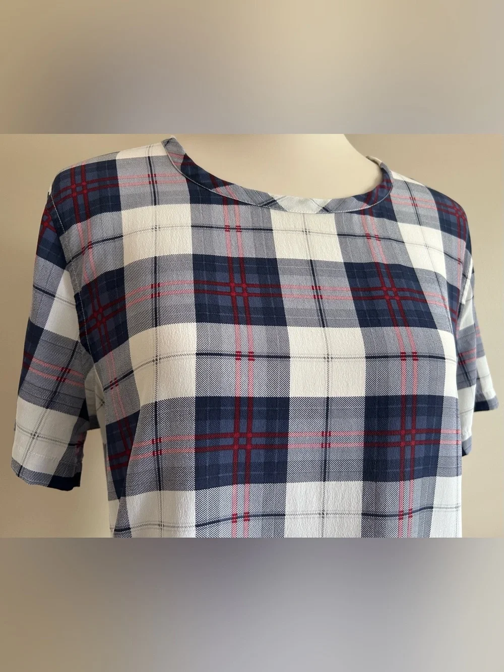 Equipment Femme “Riley” Blouse in Audacious - Picture 4 of 9